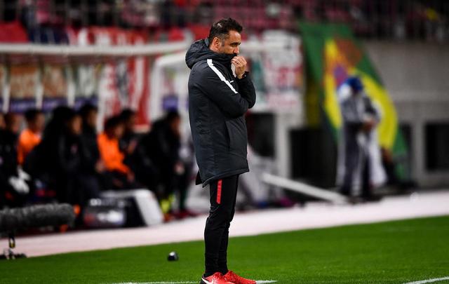 英雄联盟台服官网-转折点！利物浦内部沟通，亚冠窗口期攻防权衡，媒体盛赞，更衣室氛围转暖