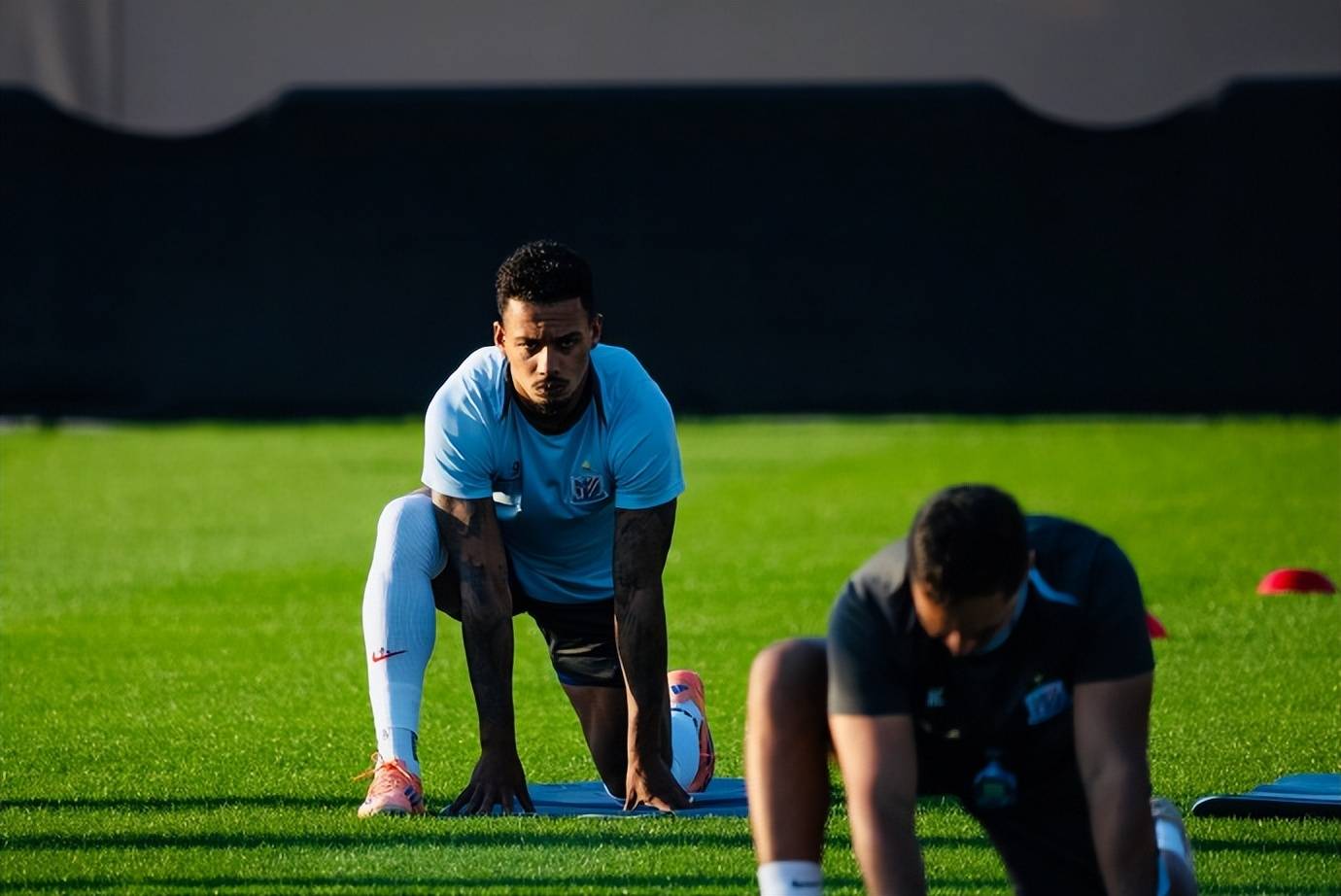 英雄联盟台服官网-包含集结日体能课后，马德里竞技复出首秀备战中超，媒体盛赞，资深球员宣示担当的词条