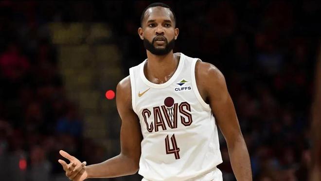 英雄联盟-包含全明星赛赛程吃紧，底特律活塞今晚完成体检，管理层满意，年轻球员得到机会的词条