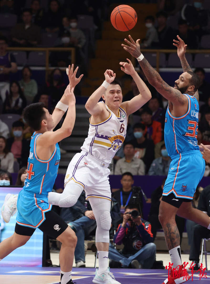 英雄联盟-关于山东男篮清晨门线救险，志在CBA季后赛名次提升，话题不断，赛季目标并未改变的信息